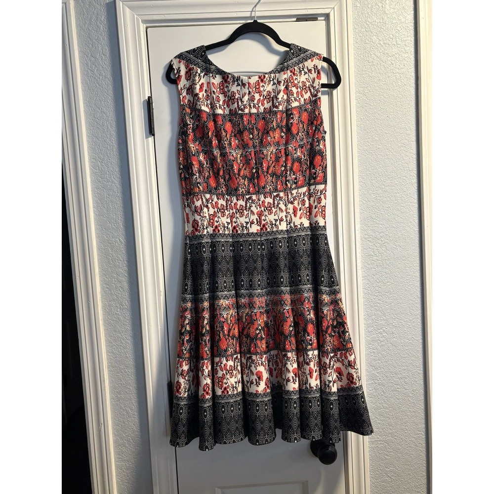 Gabby Skye‎ Dress Women 10 Red Black Floral Geometric Fit and Flare Sleeveless